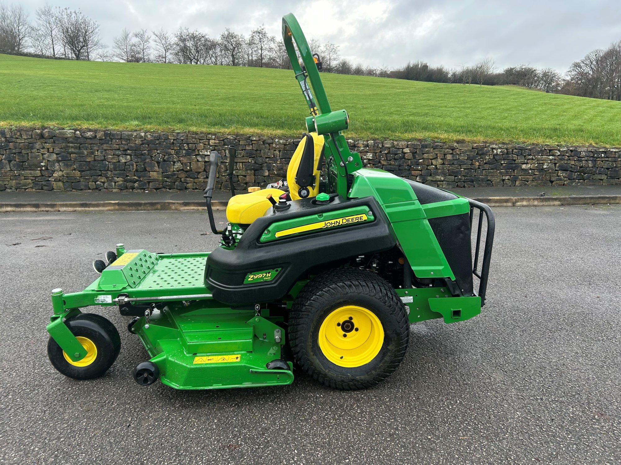 Balmers GM Ltd, John Deere Z997R Zeroturn Mower